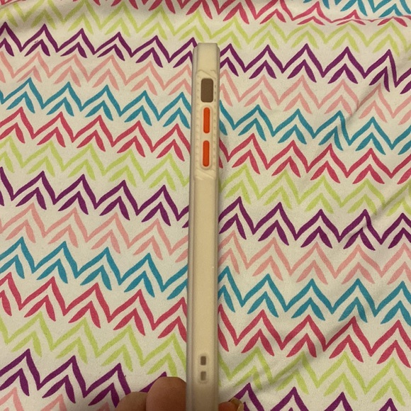 iPhone 11 case only used 2 times - Picture 3 of 3